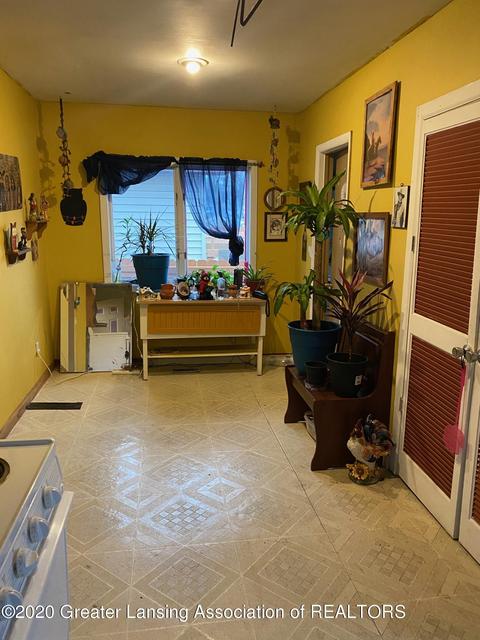 1626 Herbert St, Lansing, MI 48910 photo 8