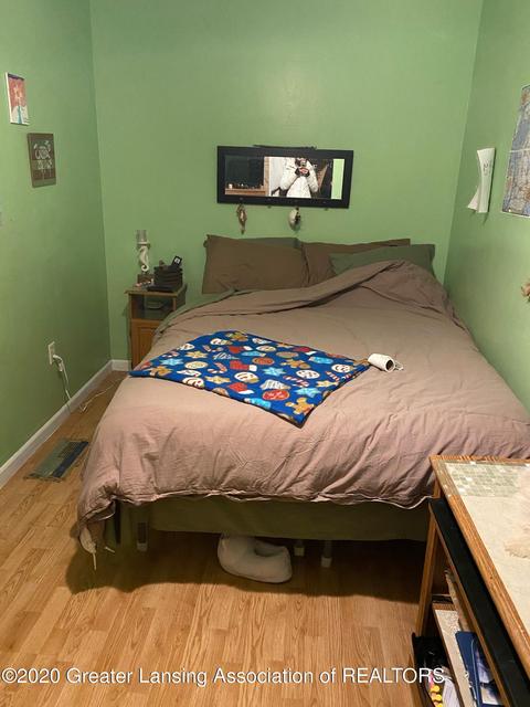 1626 Herbert St, Lansing, MI 48910 photo 9