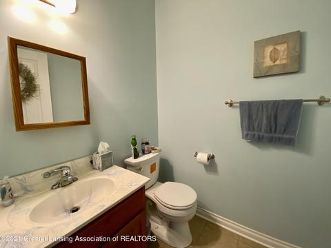 696 Emily Ln, Haslett, MI 48840 photo 17