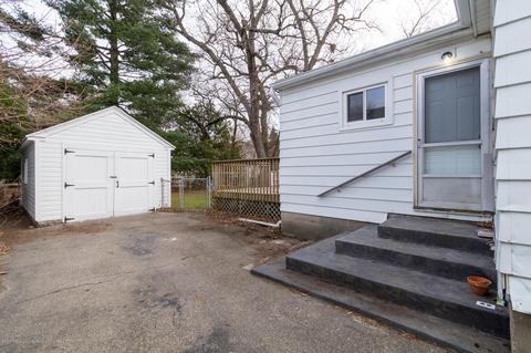 2305 Lyons Ave, Lansing, MI 48910 photo 31