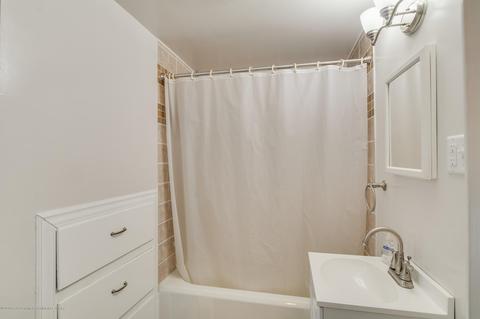 2305 Lyons Ave, Lansing, MI 48910 photo 19