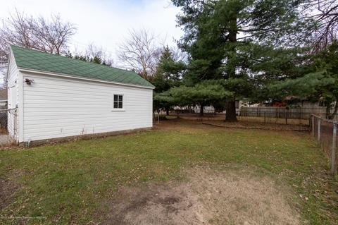 2305 Lyons Ave, Lansing, MI 48910 photo 28