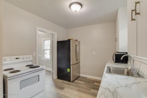 2305 Lyons Ave, Lansing, MI 48910 photo 8