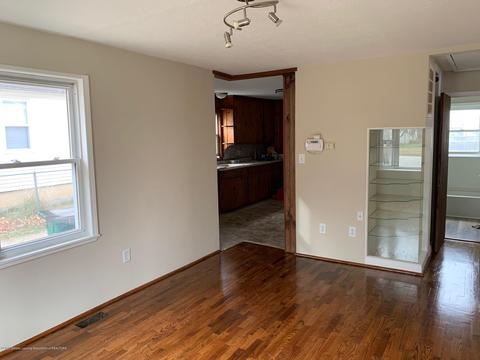 729 E Cavanaugh Rd, Lansing, MI 48910 photo 6