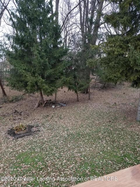 917 Maycroft, Lansing, MI 48917 photo 12