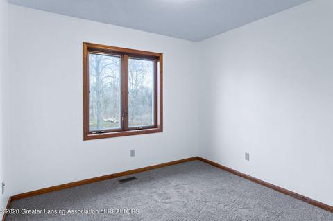 13065 Center Rd, Bath, MI 48808 photo 18