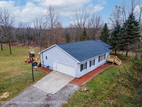 13065 Center Rd, Bath, MI 48808 photo 3