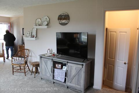 12300 S M-52, Perry, MI 48872 photo 8