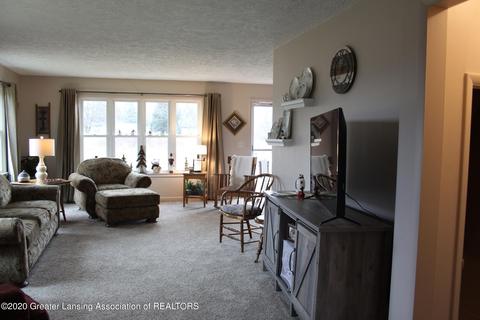 12300 S M-52, Perry, MI 48872 photo 7