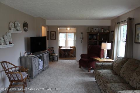12300 S M-52, Perry, MI 48872 photo 9