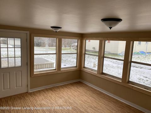 112 E Webb Dr, Dewitt, MI 48820 photo 16