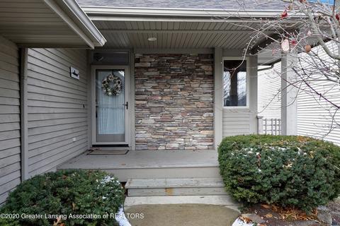 16837 Cedarbrook Dr, Haslett, MI 48840 photo 2
