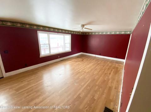 965 E Remus Rd, Mount Pleasant, MI 48858 photo 4