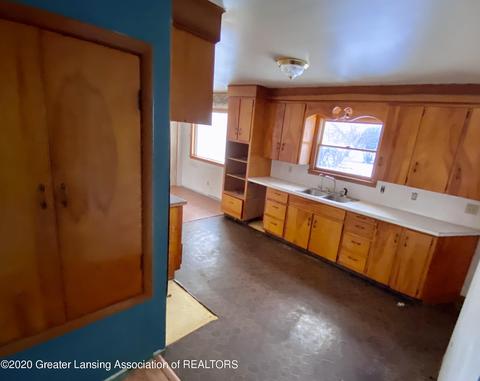 965 E Remus Rd, Mount Pleasant, MI 48858 photo 8