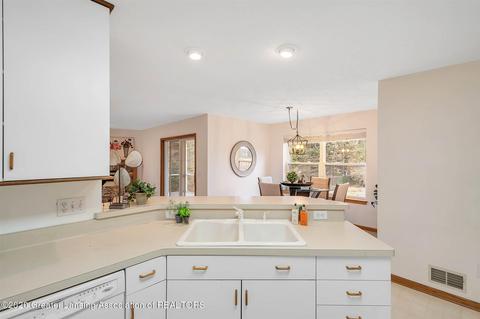 580 Gulick Rd, Haslett, MI 48840 photo 17