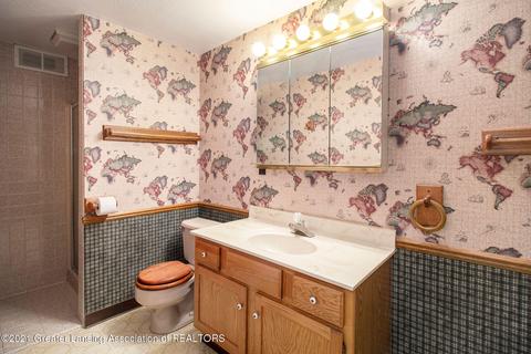 2464 Pine Tree Rd, Holt, MI 48842 photo 14