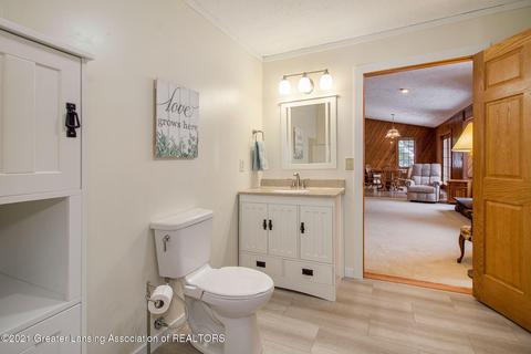2464 Pine Tree Rd, Holt, MI 48842 photo 20