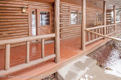 2464 Pine Tree Rd, Holt, MI 48842 photo 2
