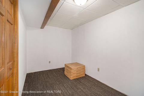 2464 Pine Tree Rd, Holt, MI 48842 photo 30