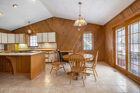 2464 Pine Tree Rd, Holt, MI 48842 photo 6