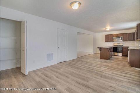 1110 River Oaks Dr, Dewitt, MI 48820 photo 9