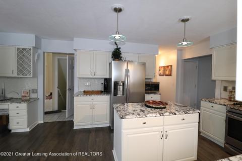 11877 Schavey Rd, Dewitt, MI 48820 photo 14
