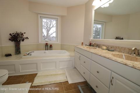 11877 Schavey Rd, Dewitt, MI 48820 photo 22