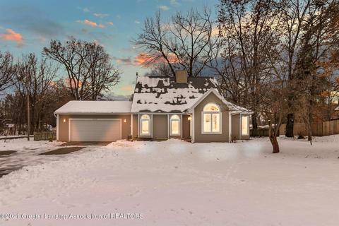 5446 Ann Dr, Bath, MI 48808 photo 1
