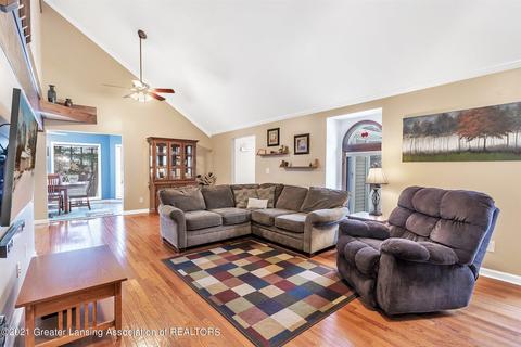 5446 Ann Dr, Bath, MI 48808 photo 7