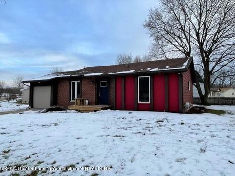 3939 Windemere Dr, Lansing, MI 48911 photo 3