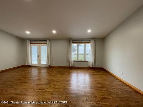 3939 Windemere Dr, Lansing, MI 48911 photo 5