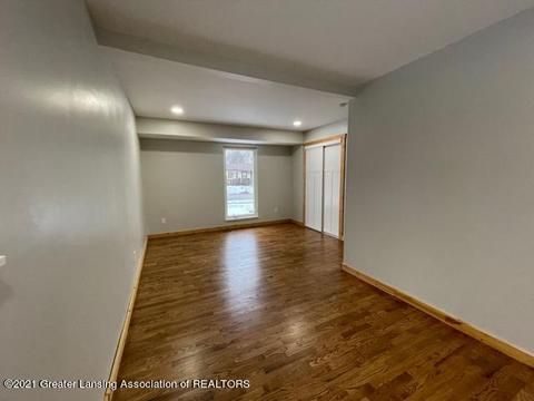 3939 Windemere Dr, Lansing, MI 48911 photo 13