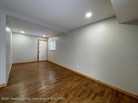 3939 Windemere Dr, Lansing, MI 48911 photo 12