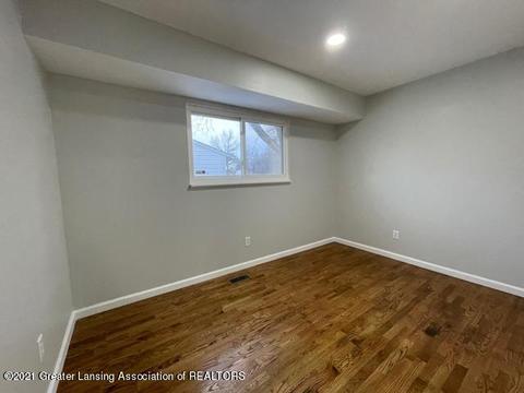 3939 Windemere Dr, Lansing, MI 48911 photo 14