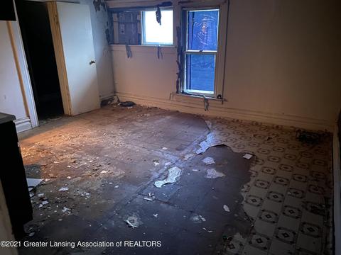 1439 Eureka St, Lansing, MI 48912 photo 13