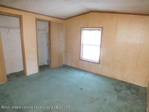 1237 Millbrook Rd, Blanchard, MI 49310 photo 3