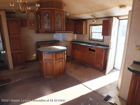 1237 Millbrook Rd, Blanchard, MI 49310 photo 6