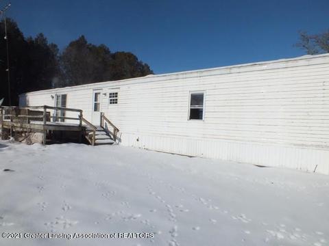 1237 Millbrook Rd, Blanchard, MI 49310 photo 2