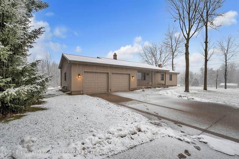 12217 Airport Rd, Dewitt, MI 48820 photo 2