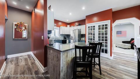 113 N Market St, Dewitt, MI 48820 photo 6