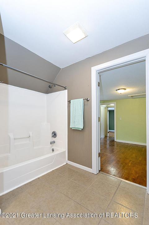 413 N Bridge St, Dewitt, MI 48820 photo 23