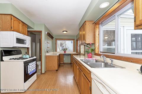 413 N Bridge St, Dewitt, MI 48820 photo 8