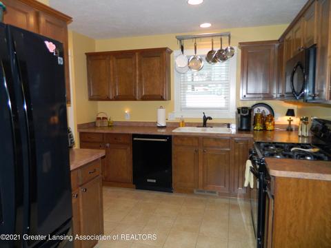 1306 E Cesar E Chavez Ave, Lansing, MI 48906 photo 4