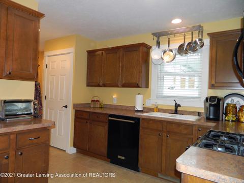 1306 E Cesar E Chavez Ave, Lansing, MI 48906 photo 5
