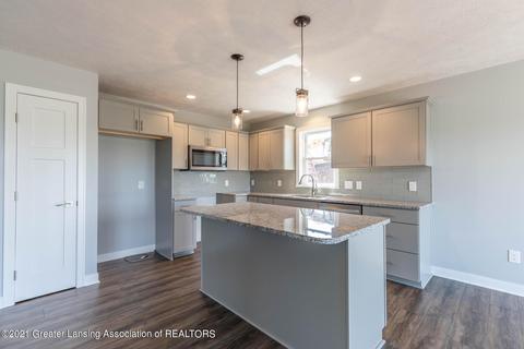 4137 Keepsake Ln, Lansing, MI 48906 photo 9