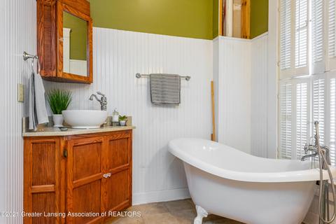 421 N Pine River St, Ithaca, MI 48847 photo 27