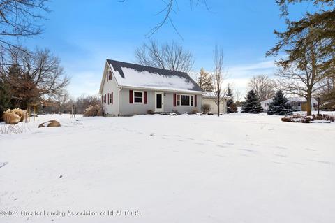 1560 E Mead Rd, Saint Johns, MI 48879 photo 3