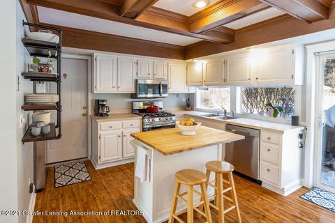 1210 Ascot Pl, Haslett, MI 48840 photo 7