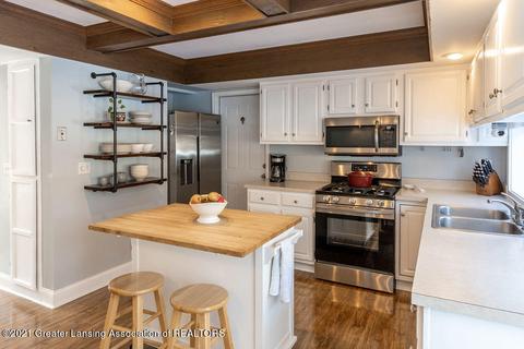 1210 Ascot Pl, Haslett, MI 48840 photo 11