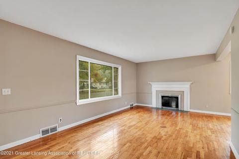 2115 Cooper Ave, Lansing, MI 48910 photo 10